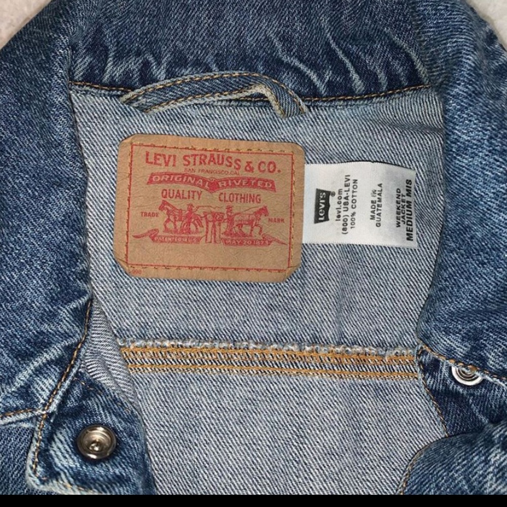 Levis Jean jacket - Picture 3 of 8